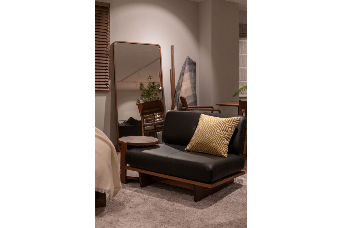 PUT SIDE TABLE H40cm